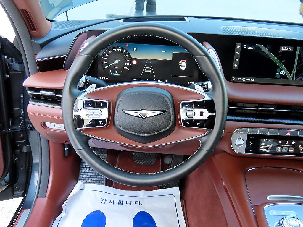 Genesis G90 — photo 08