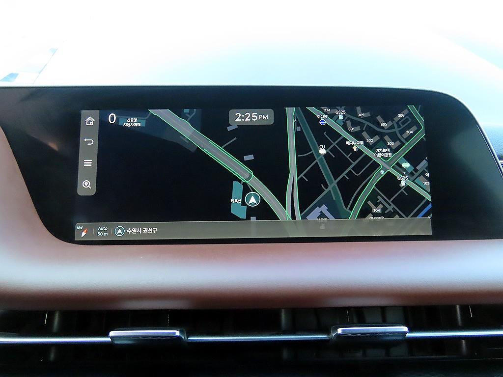 Genesis G90 — photo 16