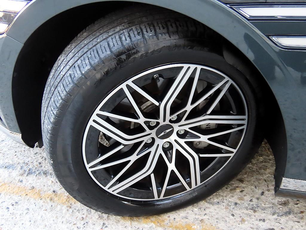 Genesis G90 — photo 20