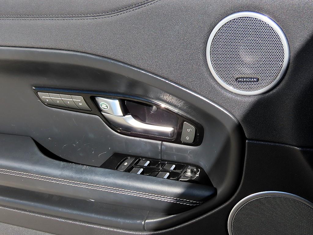 Land Rover Range Rover Evoque — photo 11
