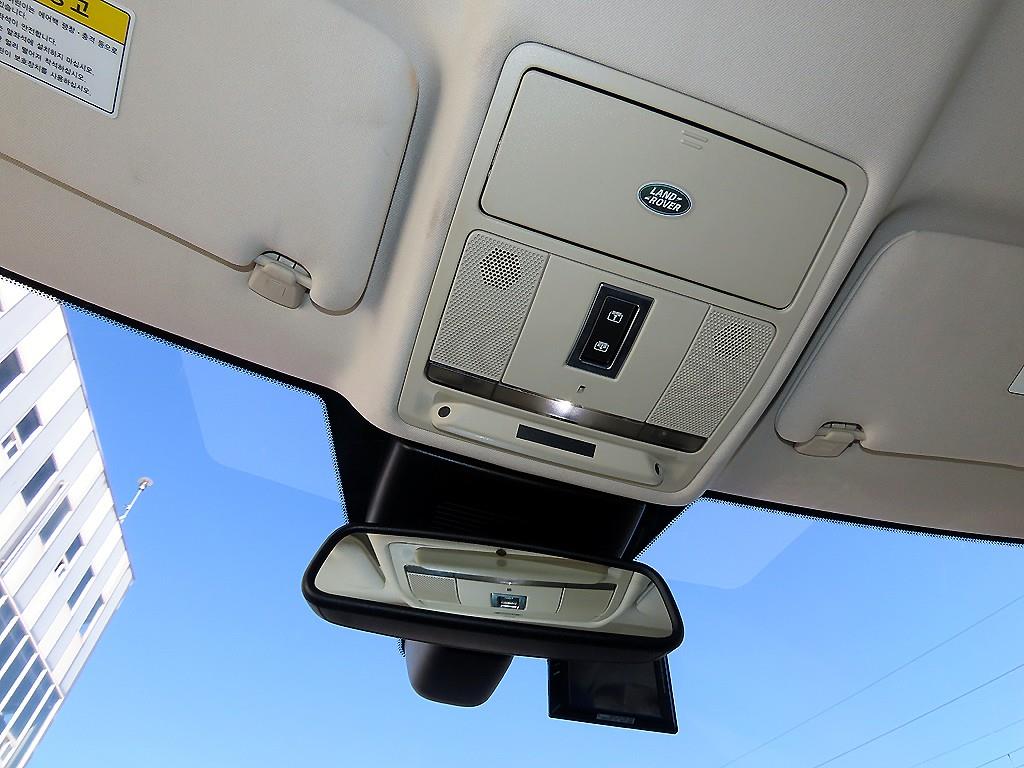 Land Rover Range Rover Evoque — photo 15