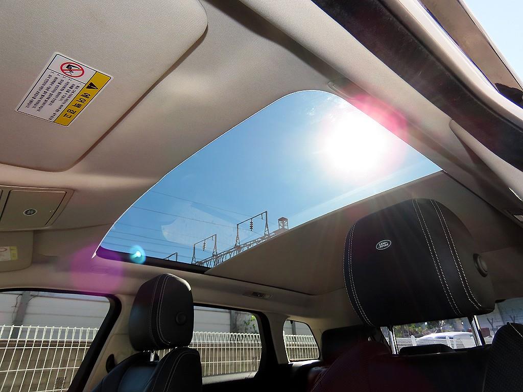 Land Rover Range Rover Evoque — photo 18