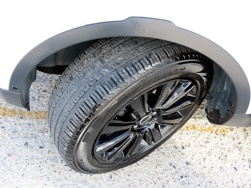 Land Rover Range Rover Evoque — photo 20