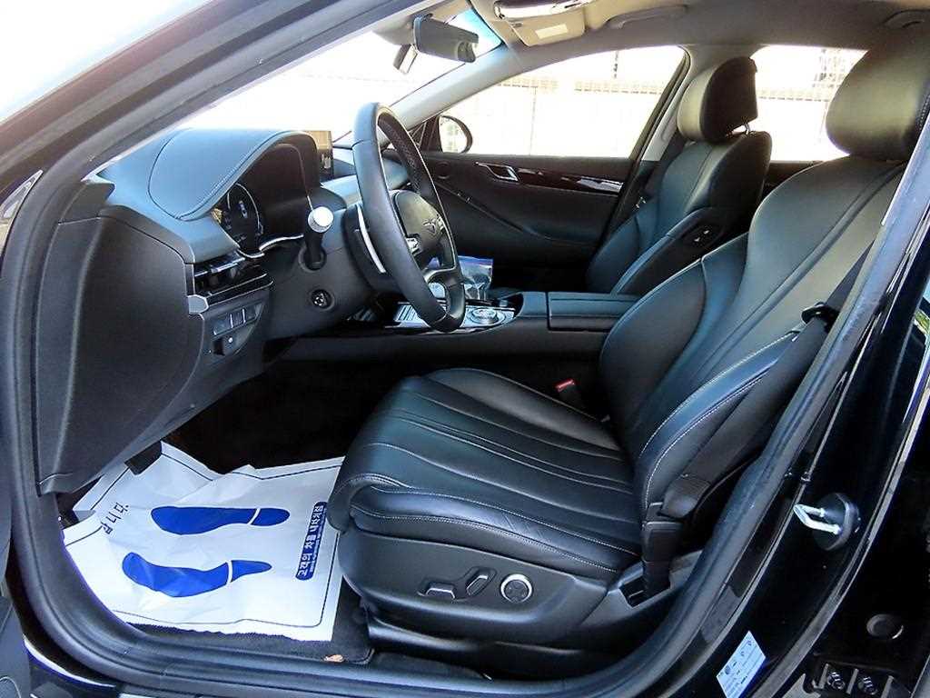 Genesis G80 — photo 06
