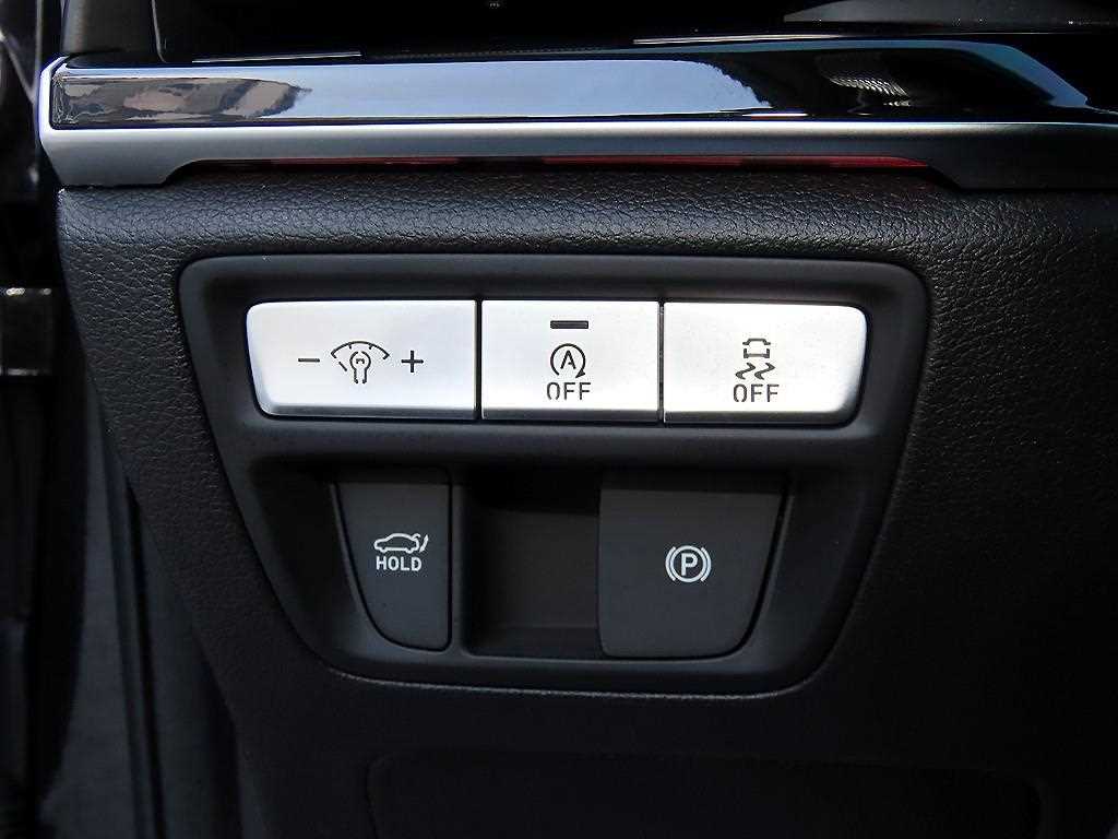 Genesis G80 — photo 14