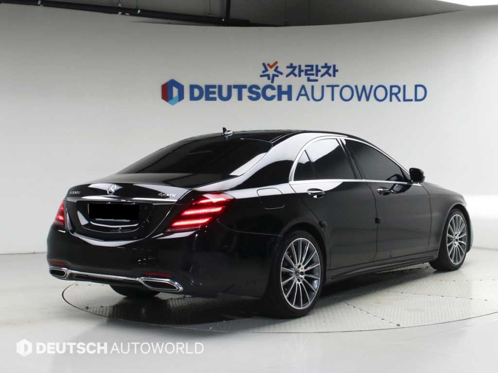 Mercedes-Benz S-Class — photo 02