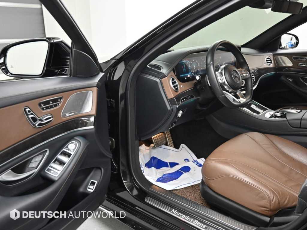 Mercedes-Benz S-Class — photo 11