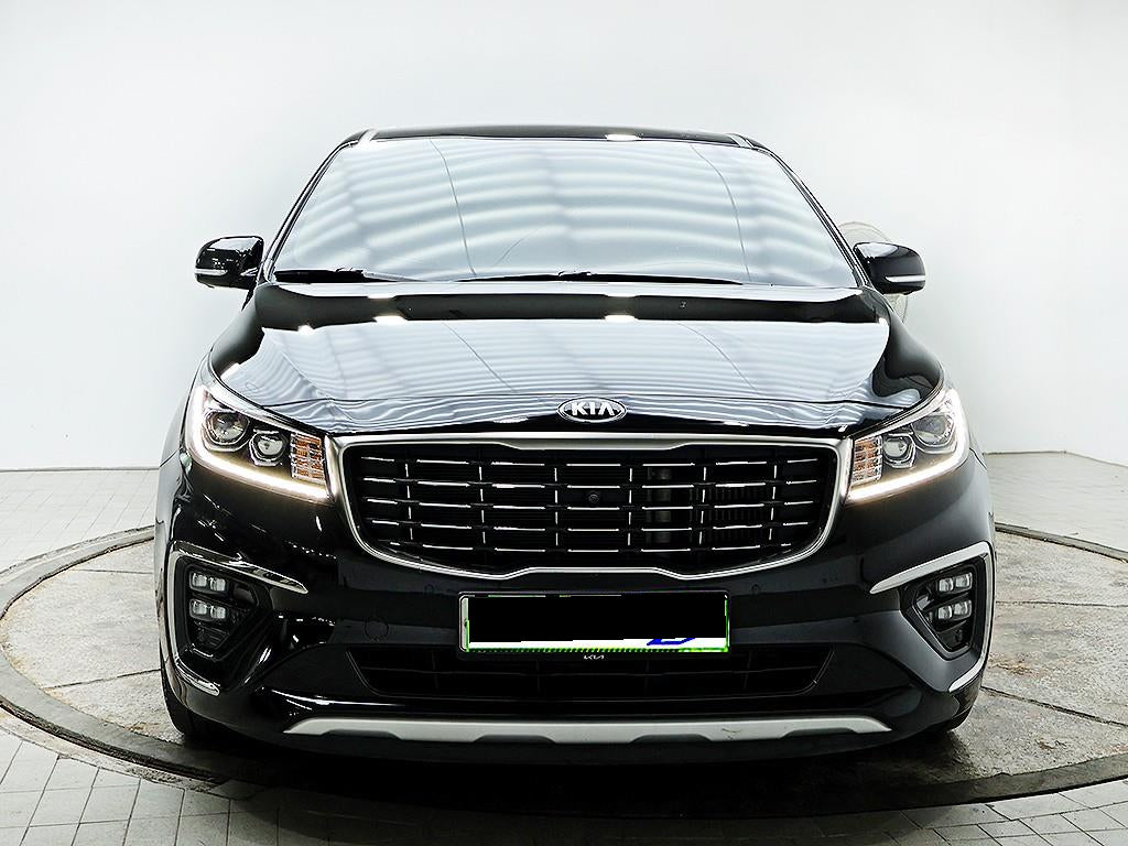 Kia Carnival — photo 01