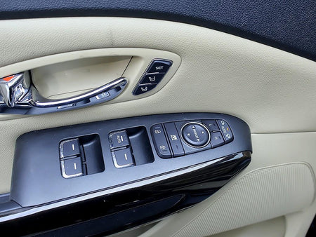 Kia Carnival — photo 13