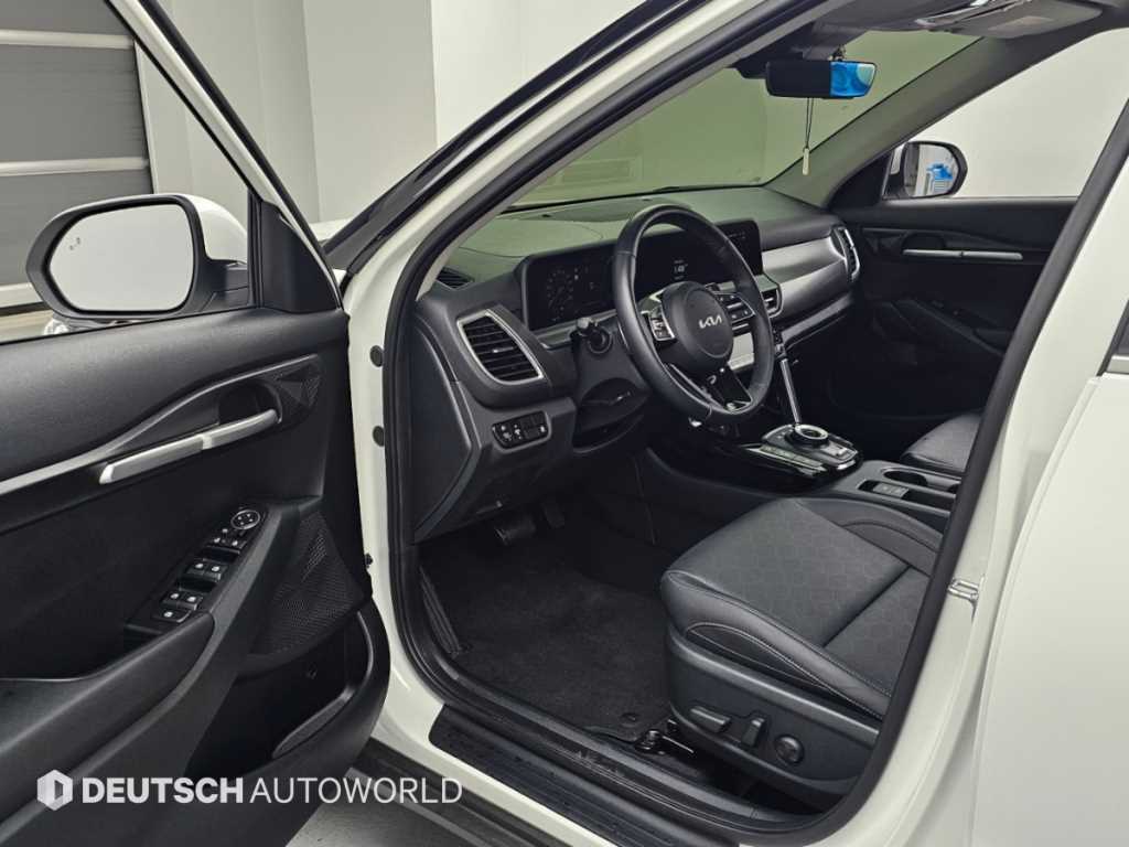 Kia Seltos — photo 11