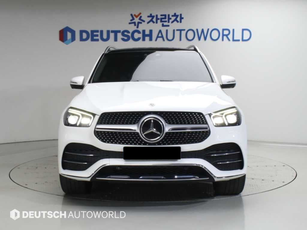 Mercedes-Benz GLE-Class — photo 03