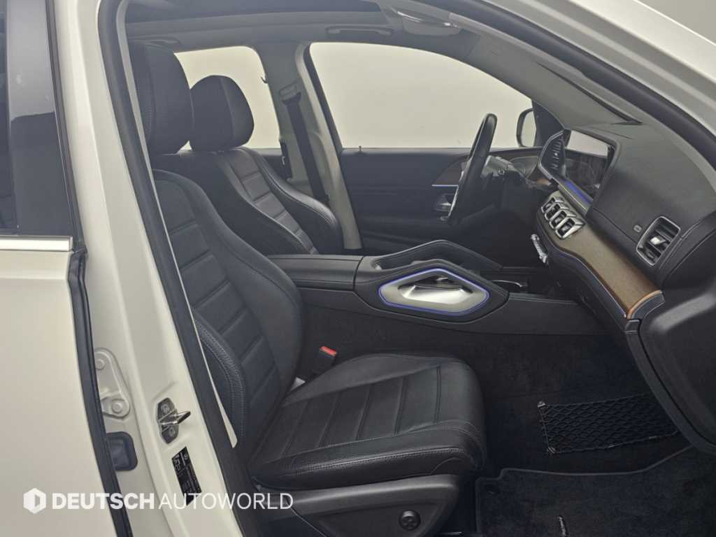 Mercedes-Benz GLE-Class — photo 10