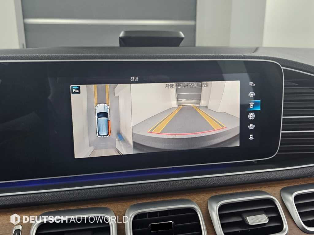 Mercedes-Benz GLE-Class — photo 15