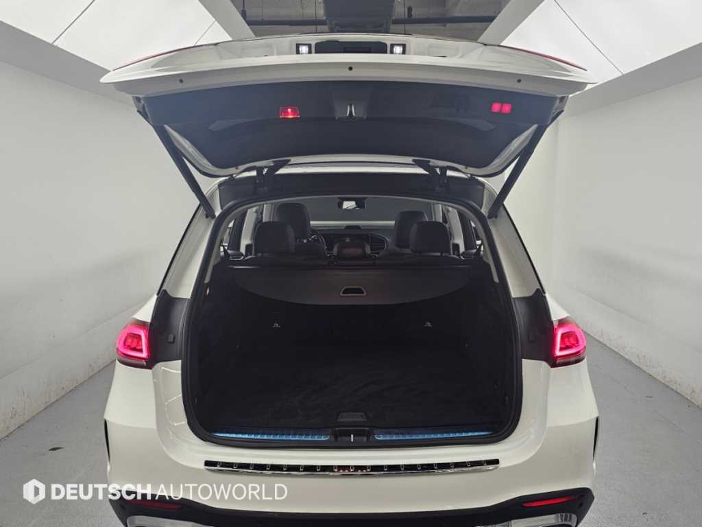 Mercedes-Benz GLE-Class — photo 19
