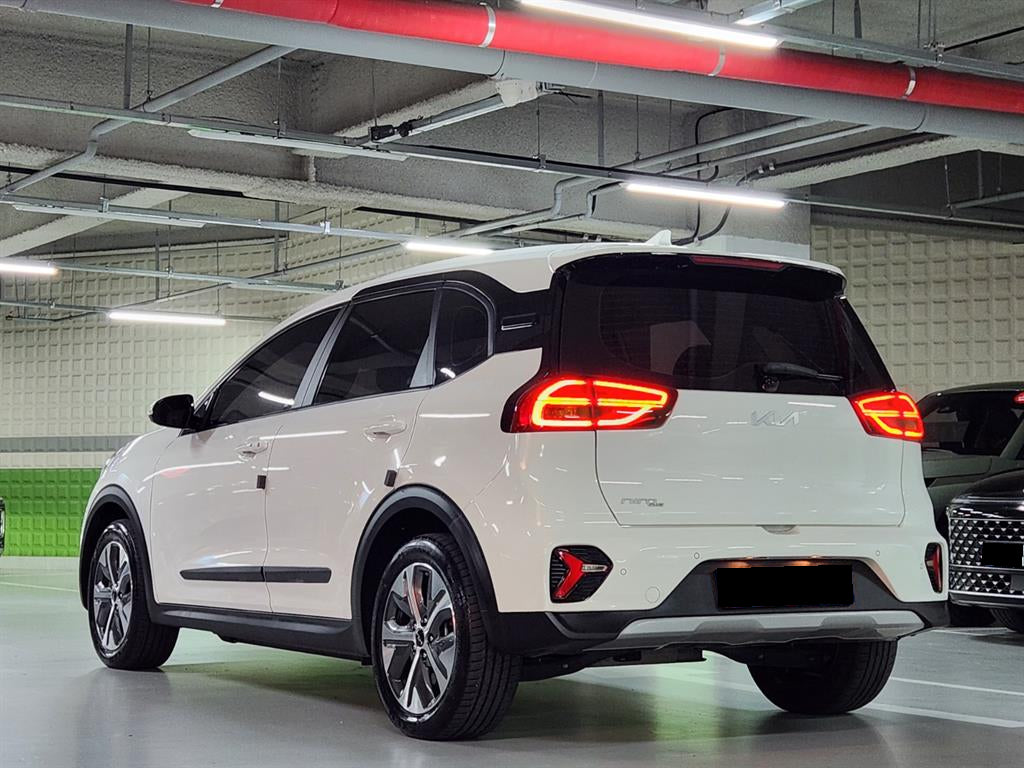 Kia Niro — photo 03