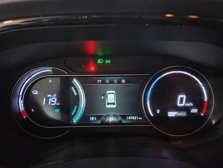Kia Niro — photo 09