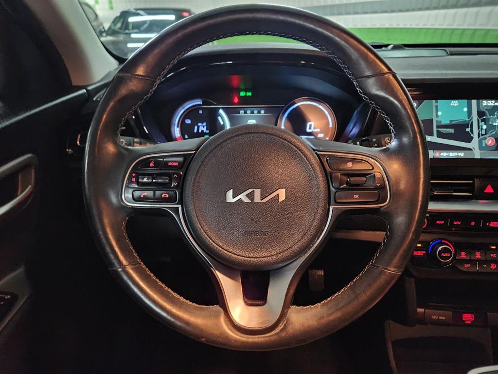 Kia Niro — photo 10