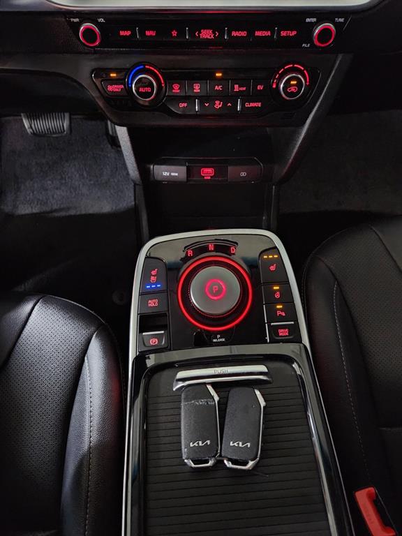 Kia Niro — photo 14