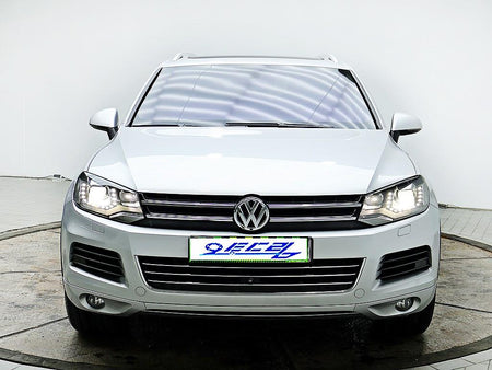 Volkswagen Touareg — photo 01