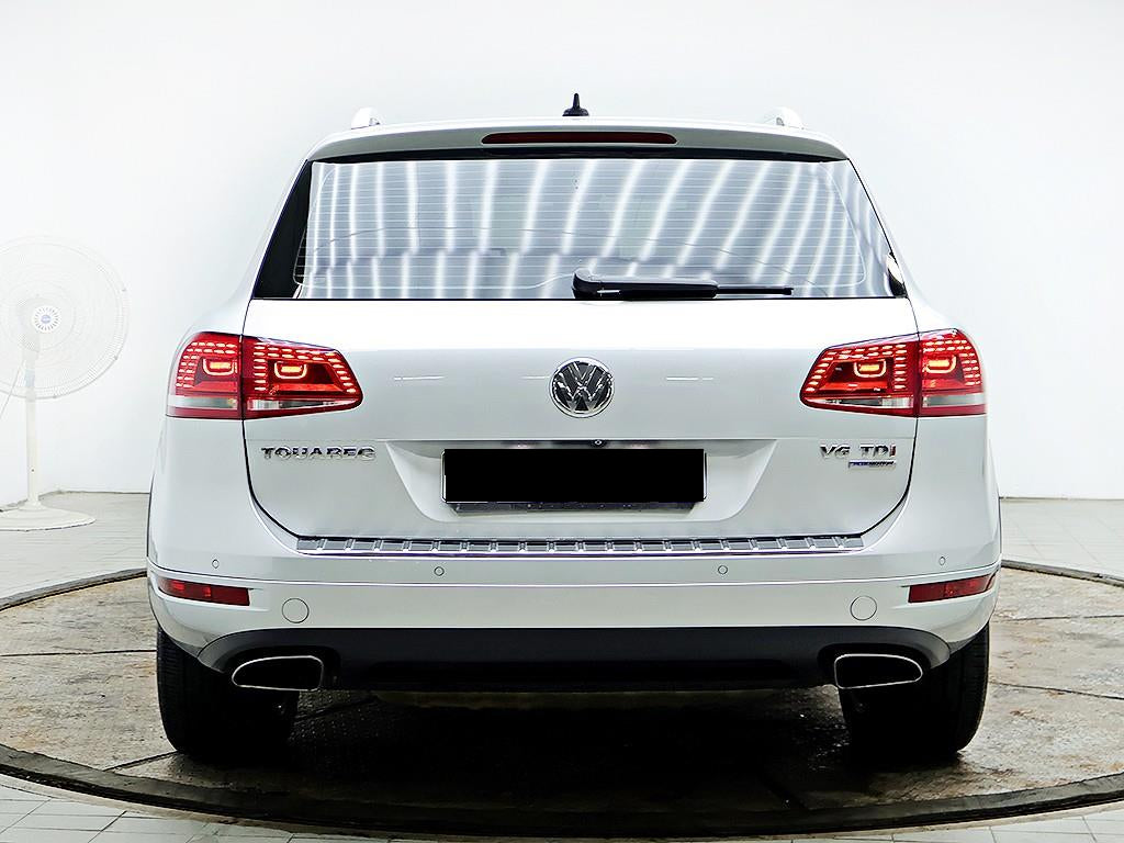 Volkswagen Touareg — photo 03