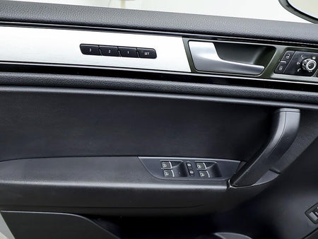 Volkswagen Touareg — photo 13