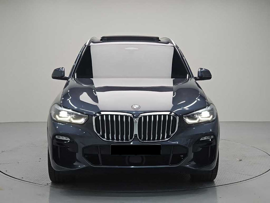 BMW X5 — photo 02