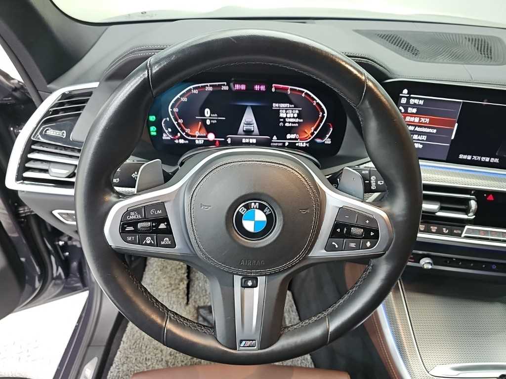 BMW X5 — photo 09