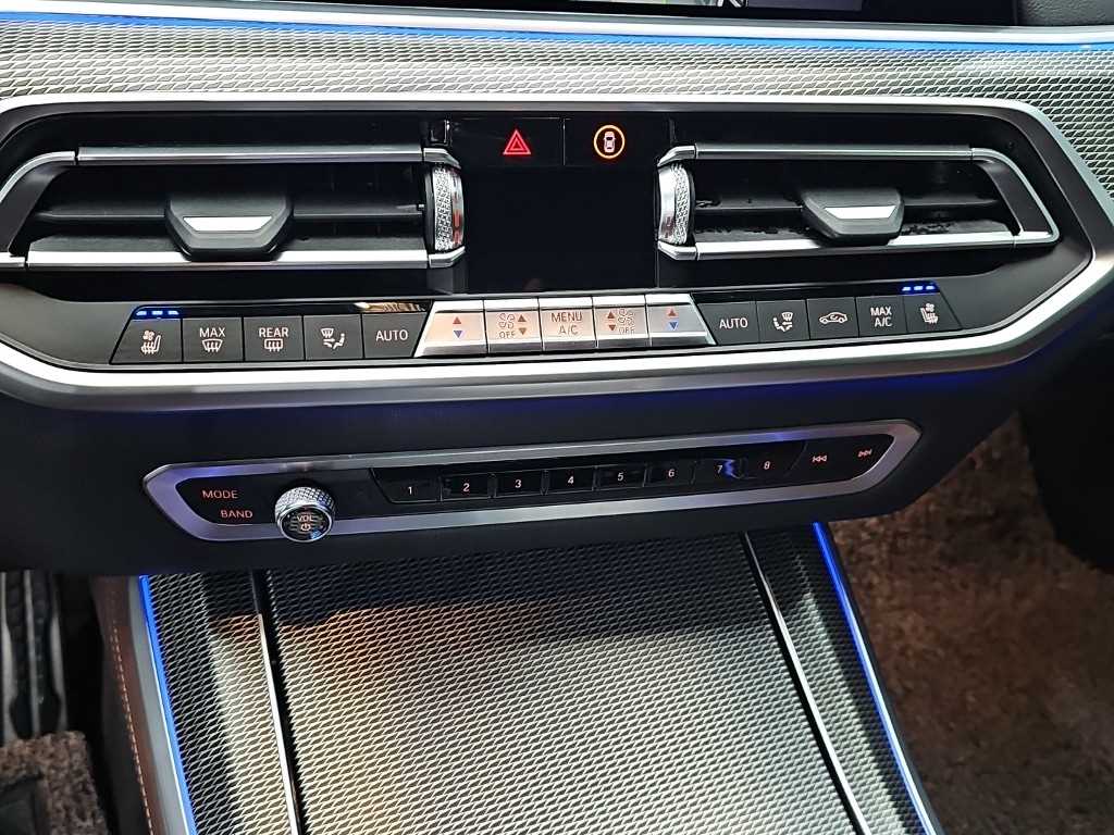 BMW X5 — photo 10