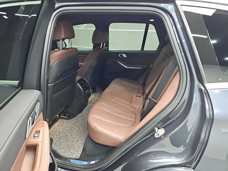 BMW X5 — photo 12