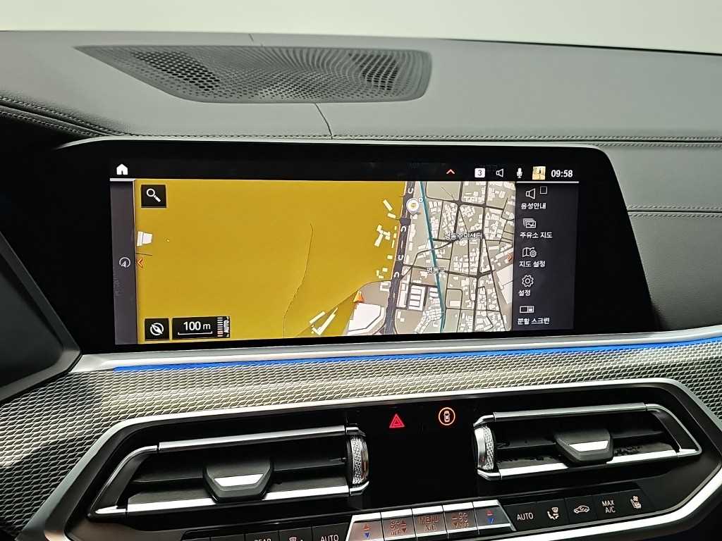 BMW X5 — photo 15
