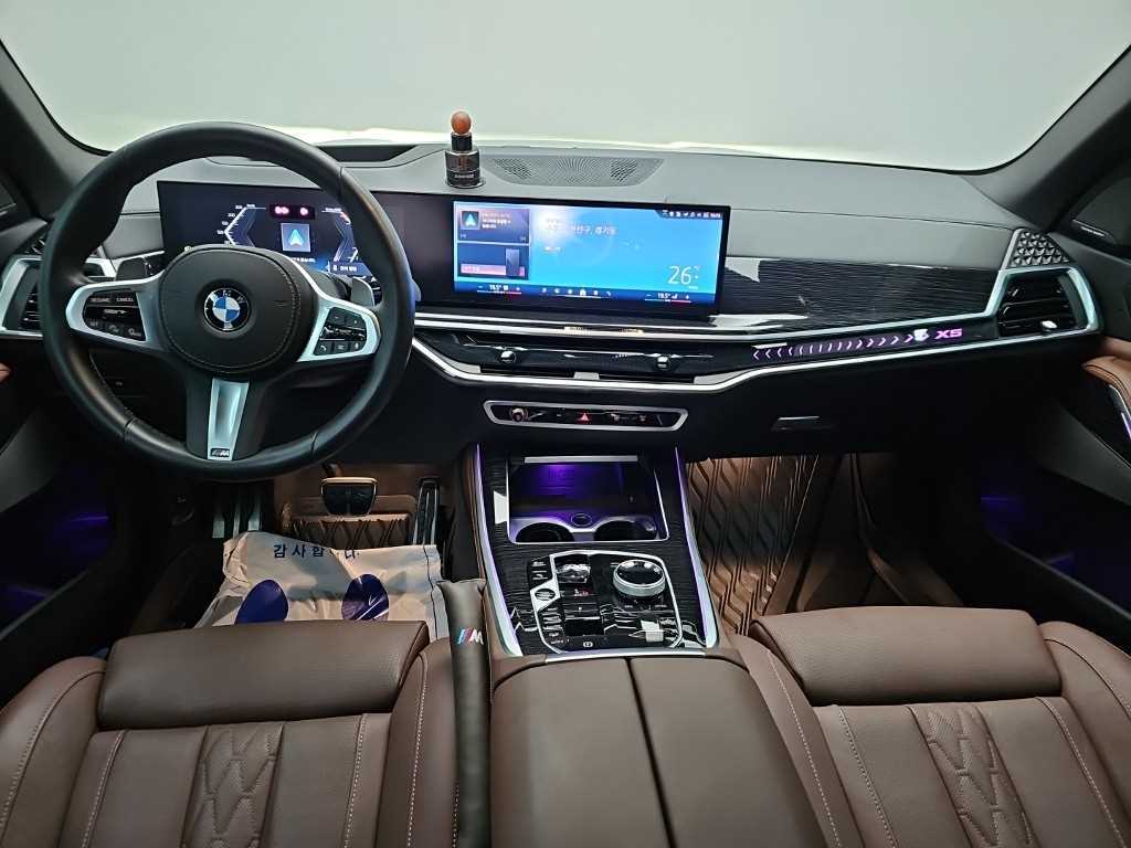 BMW X5 — photo 07