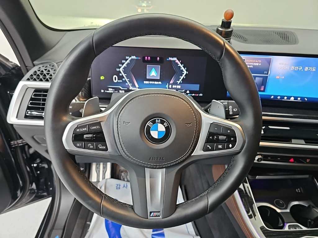 BMW X5 — photo 09