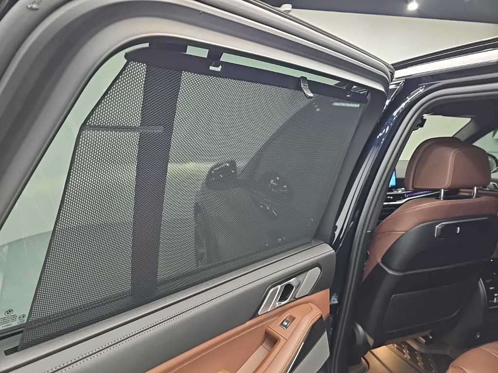 BMW X5 — photo 13