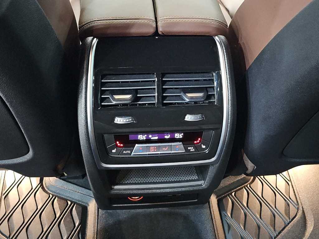 BMW X5 — photo 14