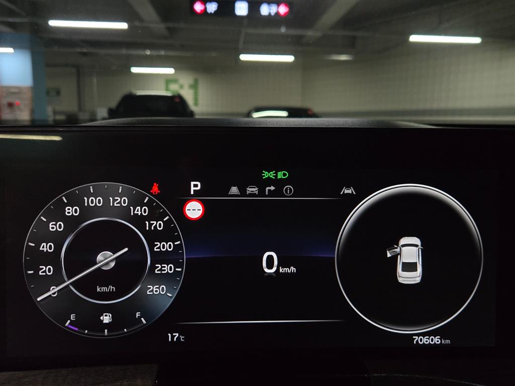 Kia K8 — photo 09