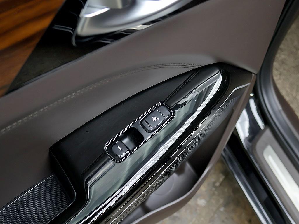 Kia K7 — photo 09