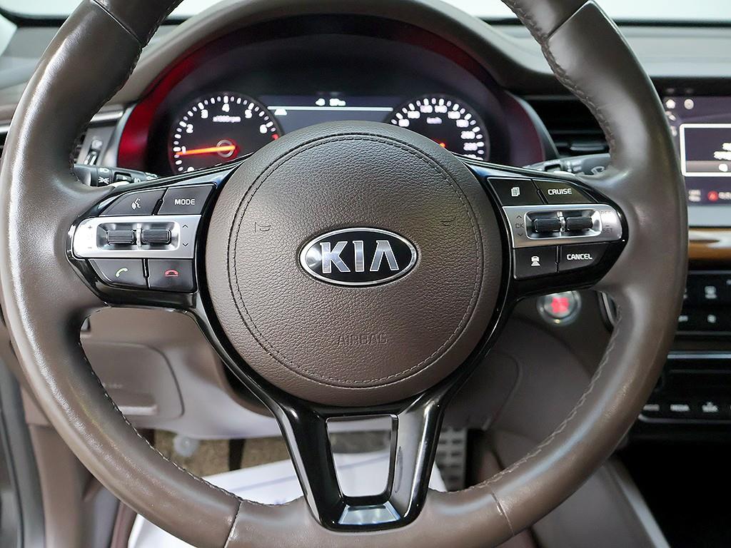 Kia K7 — photo 15
