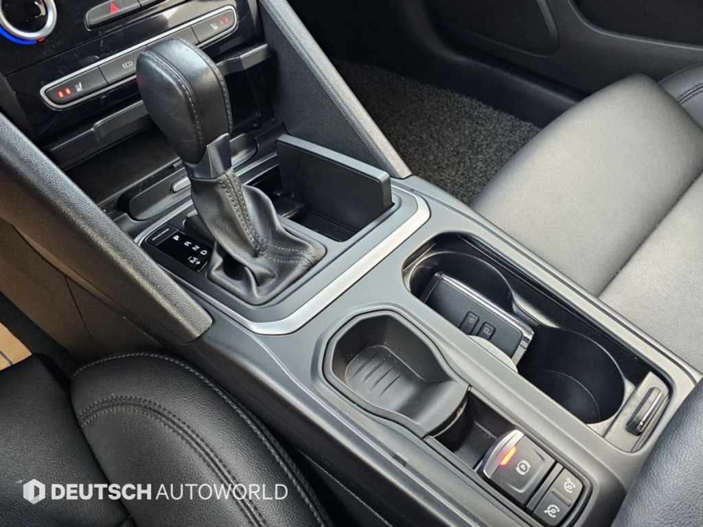 RENAULT SM6 — photo 09