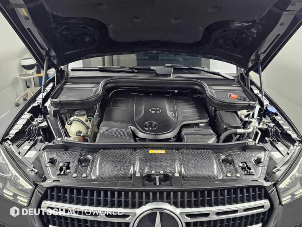 Mercedes-Benz GLE-Class — photo 06