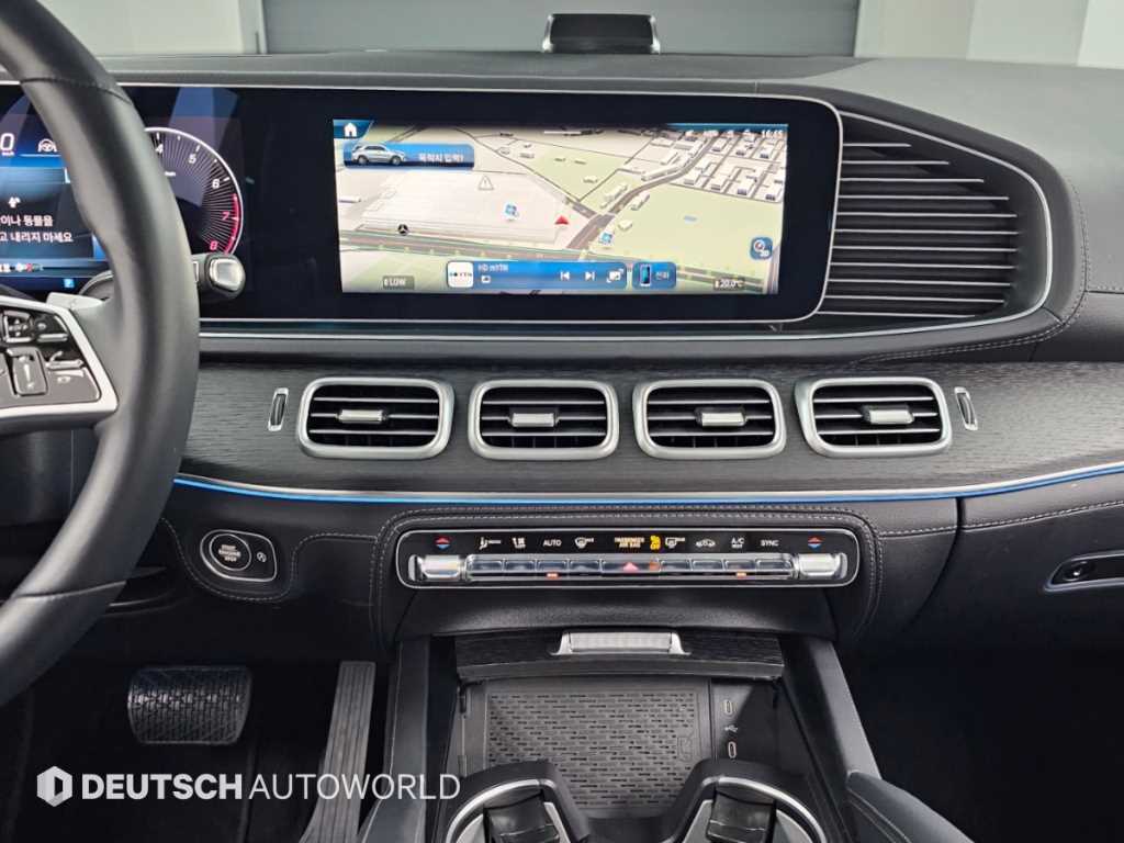 Mercedes-Benz GLE-Class — photo 14