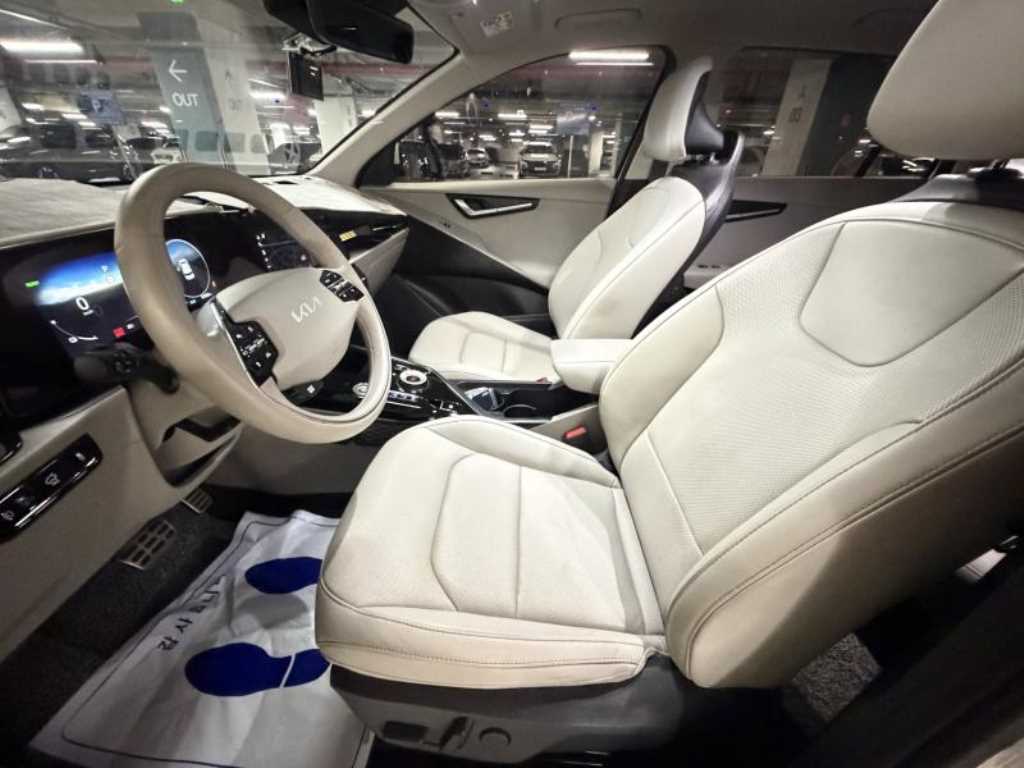 Kia Niro — photo 07
