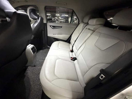 Kia Niro — photo 08