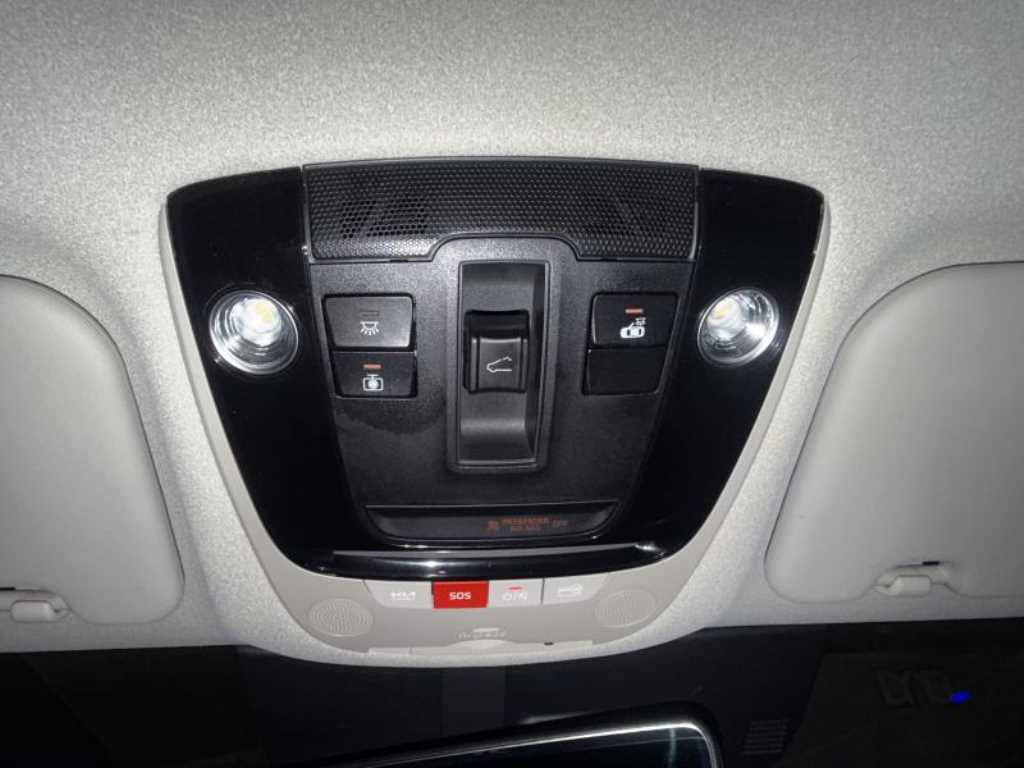 Kia Niro — photo 13