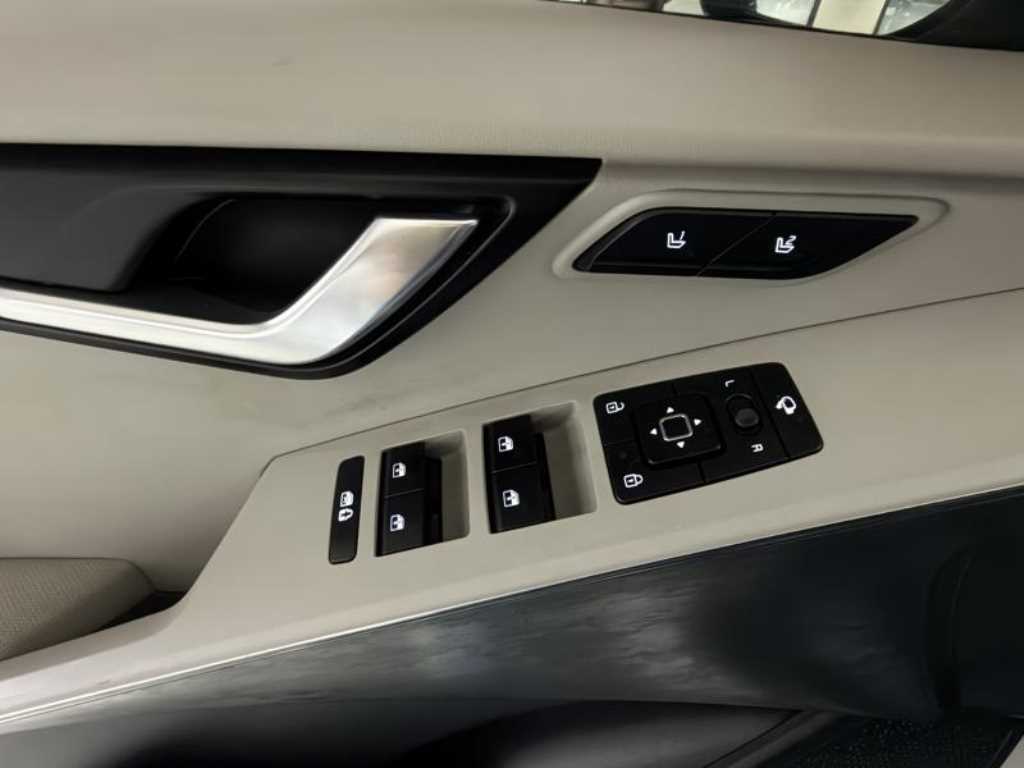 Kia Niro — photo 17