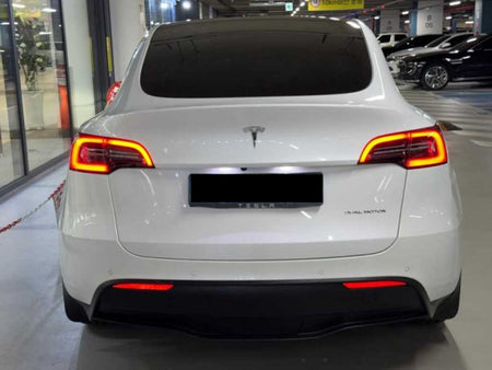 Tesla Model Y — photo 05