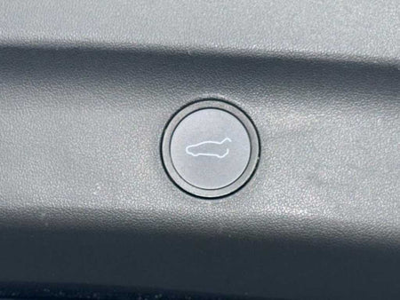 Tesla Model Y — photo 18