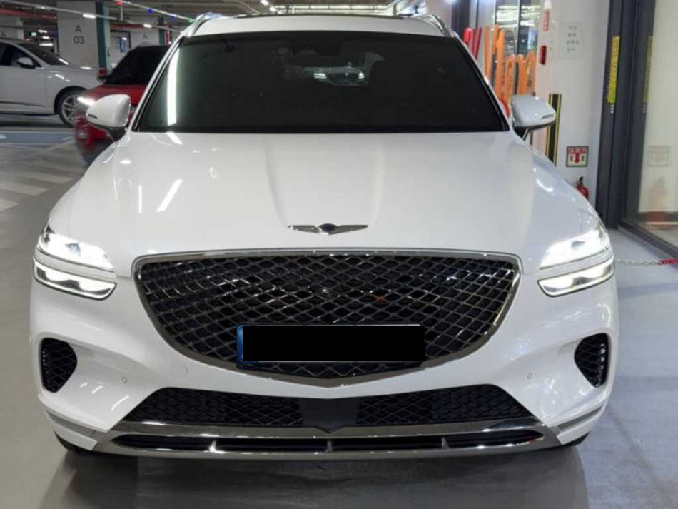 Genesis GV70 — photo 02