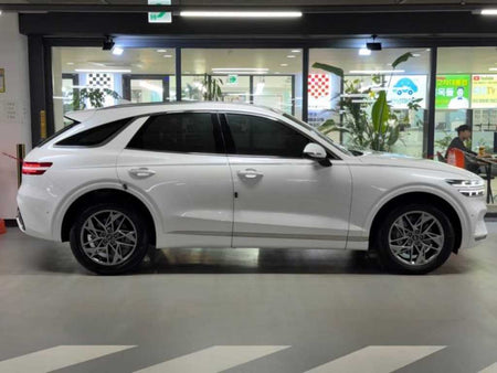 Genesis GV70 — photo 03