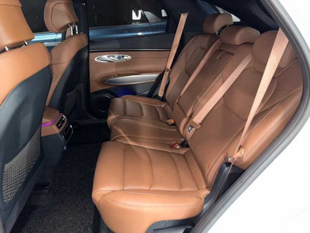 Genesis GV70 — photo 07