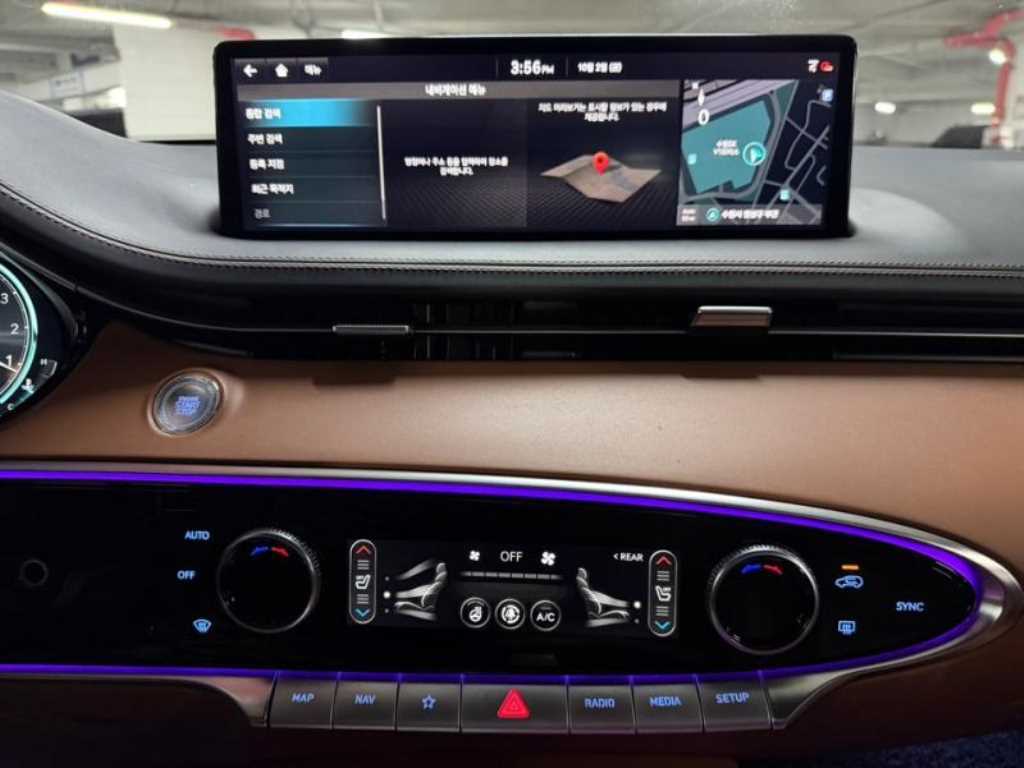Genesis GV70 — photo 10